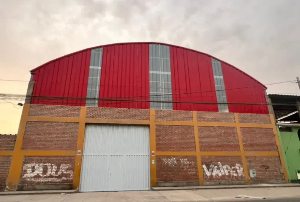 RESTAURACIÓN DE ALMACÉN IMPORTADOR 800M2